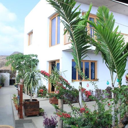 Pipi'S Guest House Sao Filipe Ngoại thất bức ảnh